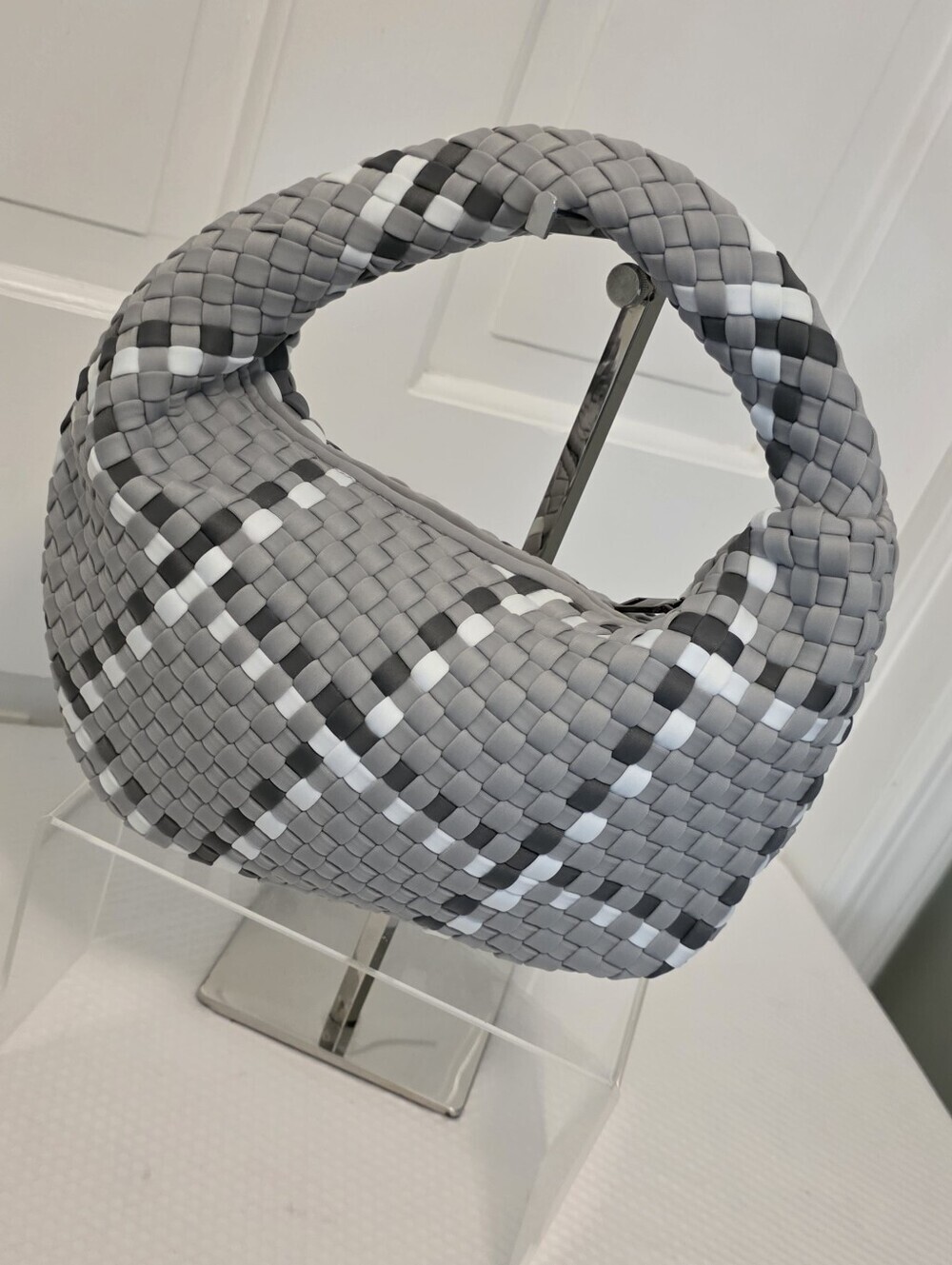 HAUTE SHORE Carrie Aspen Gray Woven Plaid Handle Bag, Casual